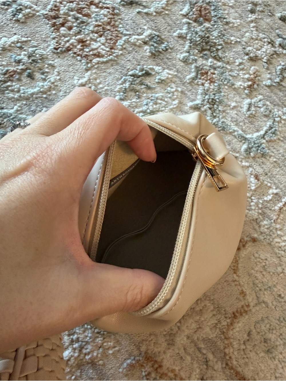 The Hollace Tote - Woven Mini Edition, Beige - Picture 4 of 13
